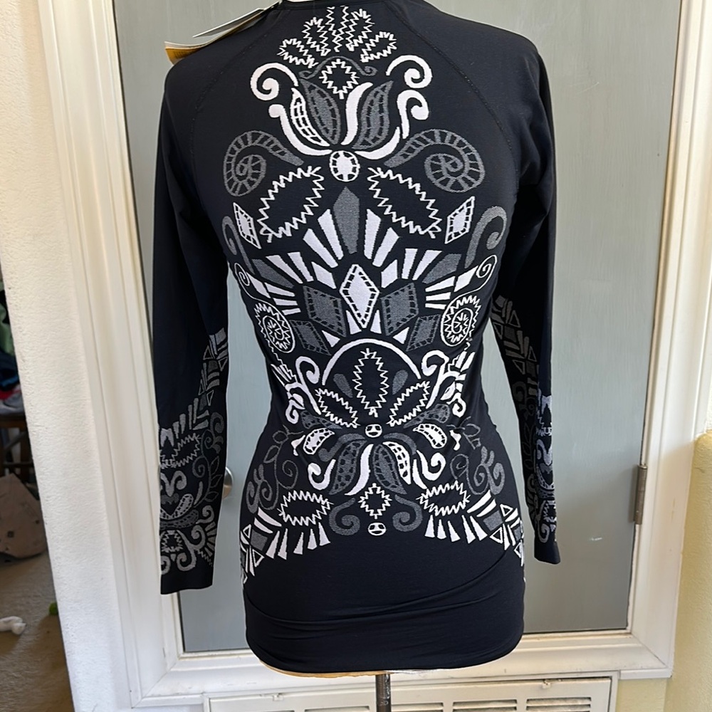 Athleta rashguard